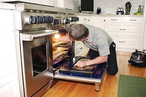 Service On The Cooking Range